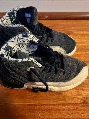 Air Jordan 12 Retro "International Flight" Navy/Sail - Toddler Size 12C